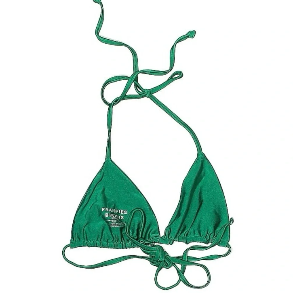 Frankie’s bikini SET-BOTH TOP AND BOTTOMS in emerald green. Size medium.